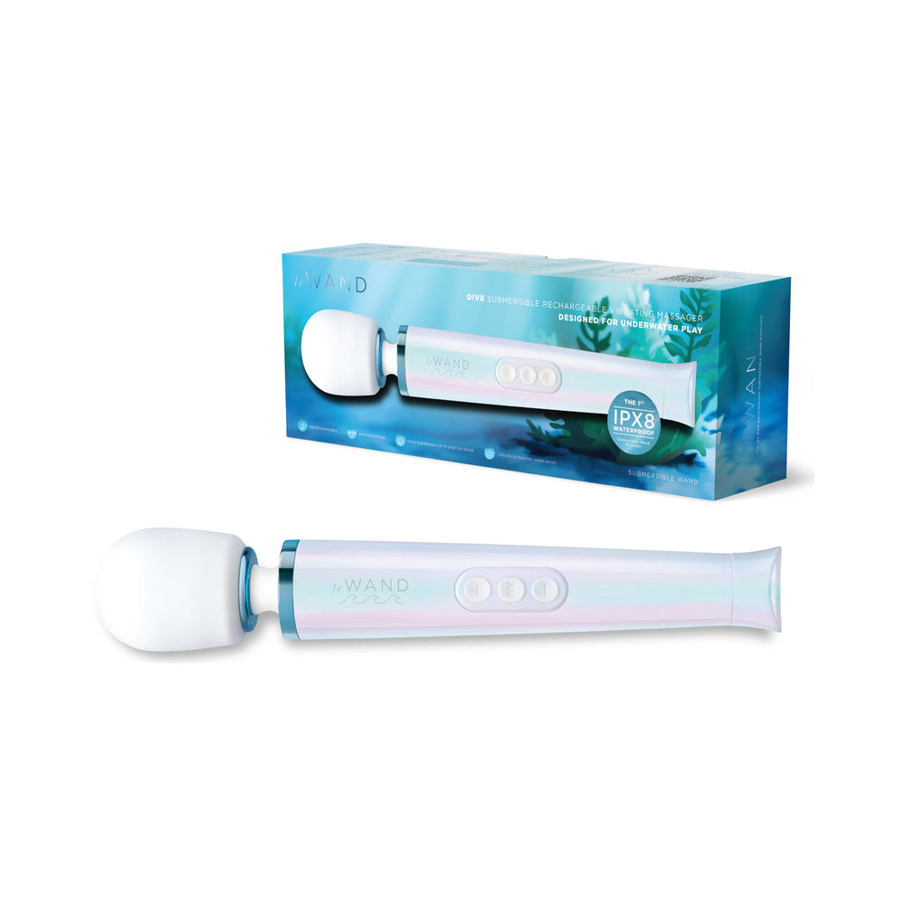 Le Wand Dive Submersible Rechargeable Vibrating Massager Seashell